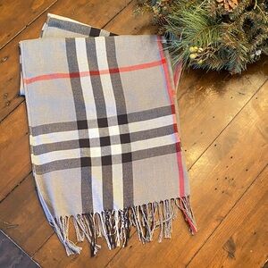 Burberry London Grey Nova Check Scarf unisex
